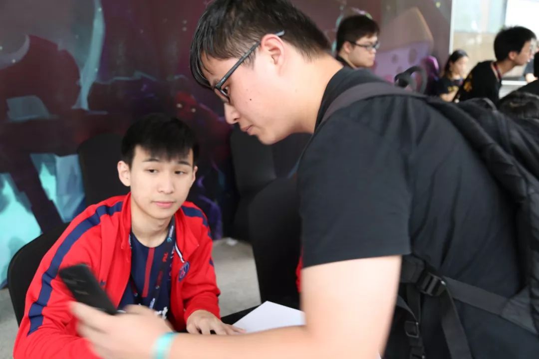 几乎无缝衔